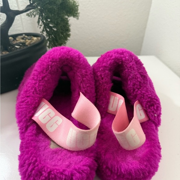 UGG Fuchsia Fluffy Slippers - Picture 4 of 6